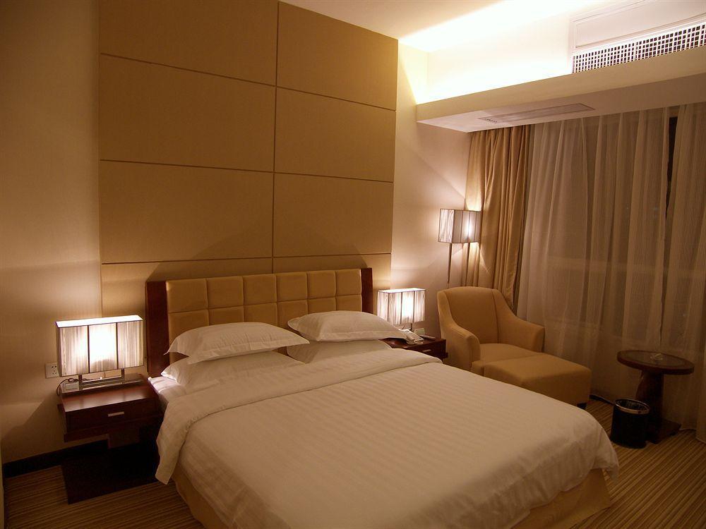 Long Zhou Grand Hotel Guangzhou Exterior foto