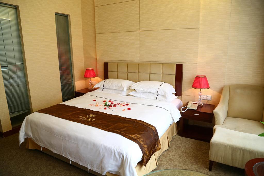 Long Zhou Grand Hotel Guangzhou Cameră foto