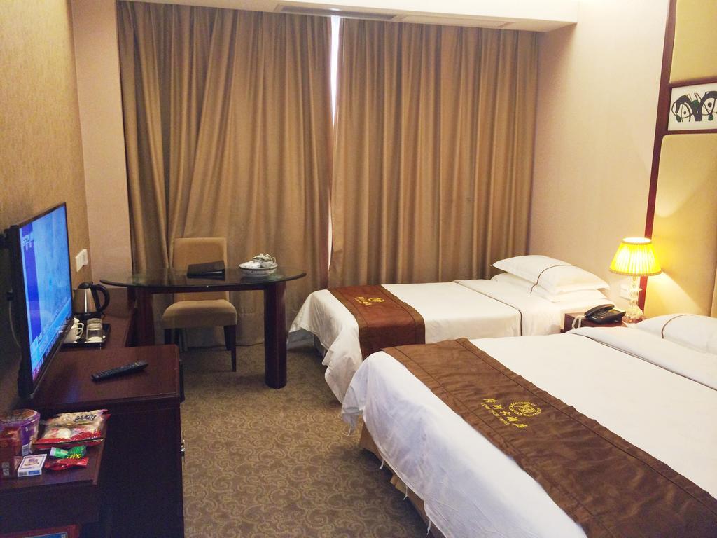 Long Zhou Grand Hotel Guangzhou Cameră foto