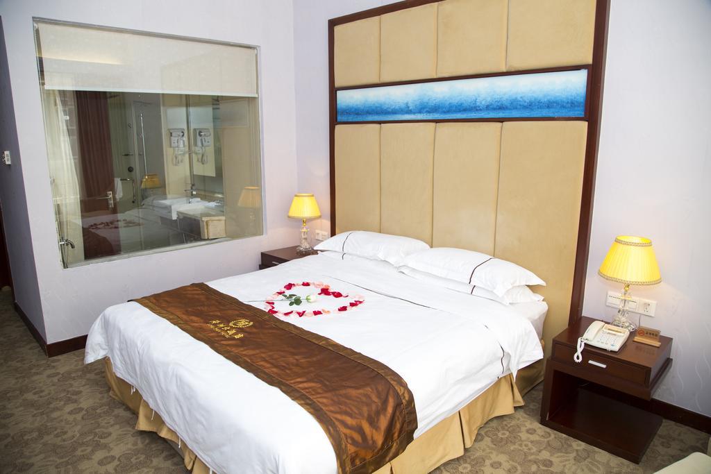 Long Zhou Grand Hotel Guangzhou Cameră foto