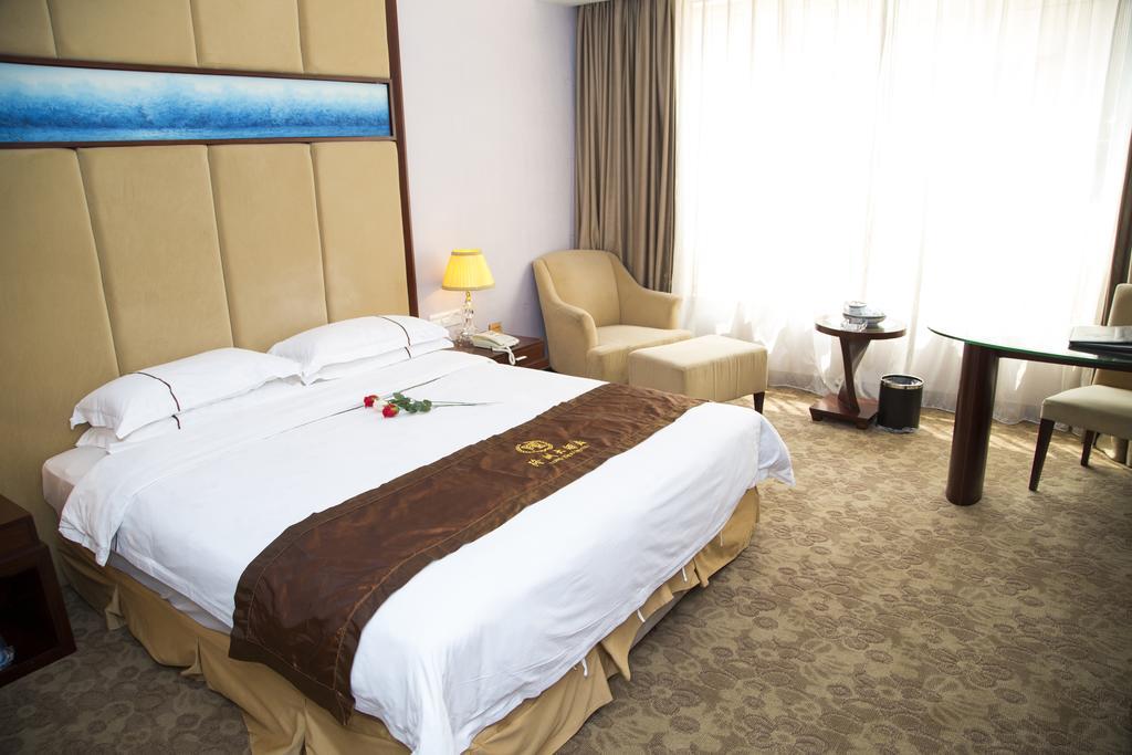 Long Zhou Grand Hotel Guangzhou Exterior foto
